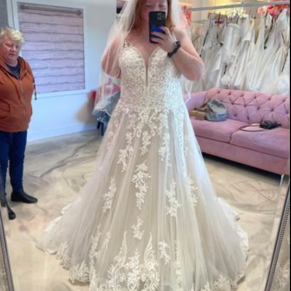 Brand New Wedding Dress